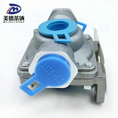 Standard-Lkw-Bremssystem Schnellentladungsluftventil 3516-10-00007 in der Mitte