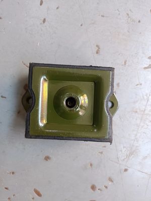 Chinesische Bus- und Lkw-Front-Retarder-Kissen Gummi-Block 1000-01-00001 Neues Design