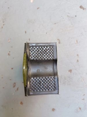 Chinesische Bus- und Lkw-Front-Retarder-Kissen Gummi-Block 1000-01-00001 Neues Design